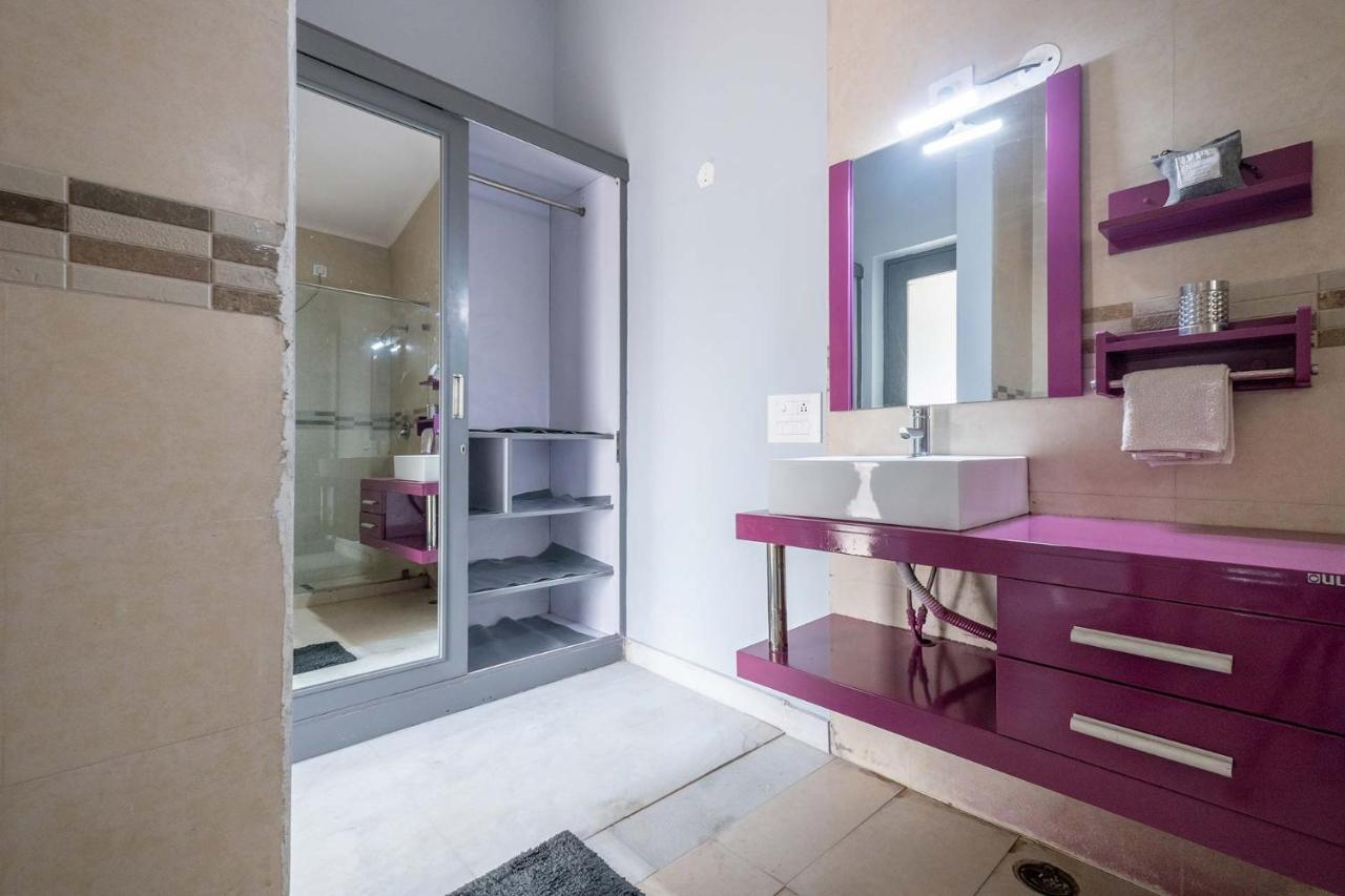 מנסאר Stayvista At The Banyan Abode With Pool Table, Pet Friendly & Outdoor Pool מראה חיצוני תמונה