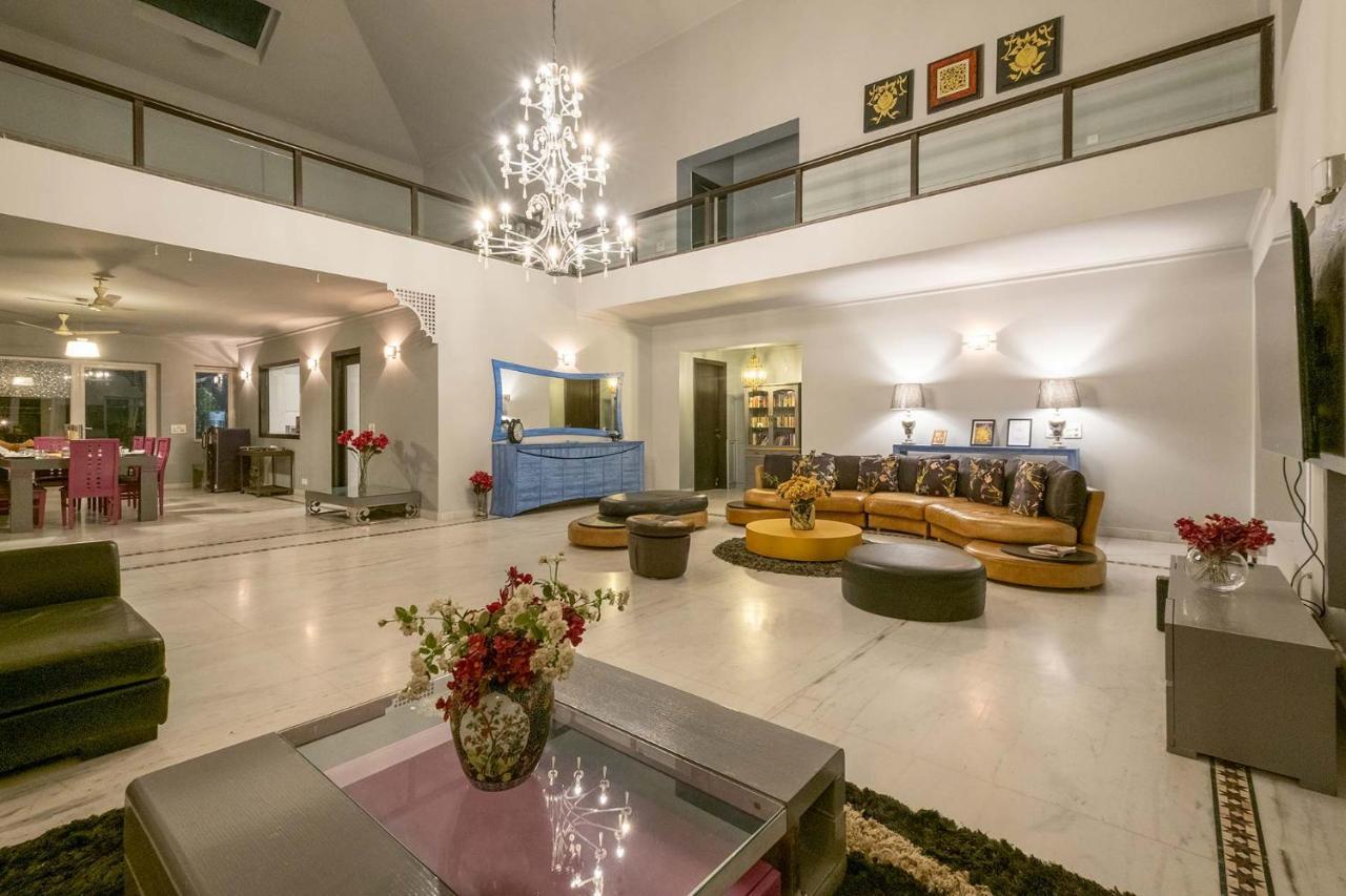 מנסאר Stayvista At The Banyan Abode With Pool Table, Pet Friendly & Outdoor Pool מראה חיצוני תמונה