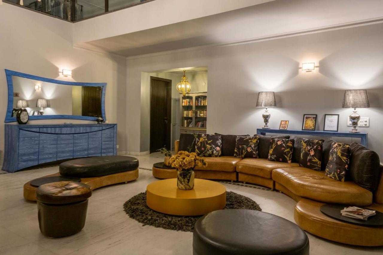 מנסאר Stayvista At The Banyan Abode With Pool Table, Pet Friendly & Outdoor Pool מראה חיצוני תמונה